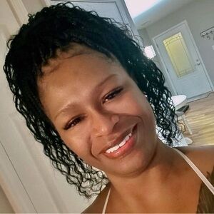 Meet your Posher, Tamica